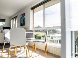 Suncatcher St Helens - Views - Sleeps 4, appartement in St Helens