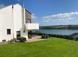 Sea Haven · Tranquil Costal Retreat, villa in Youghal