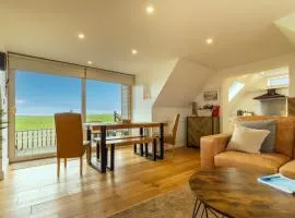Picturesque cottage with views