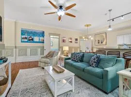 The Ray- 1st Floor Charming Condo- Walk to Downtown