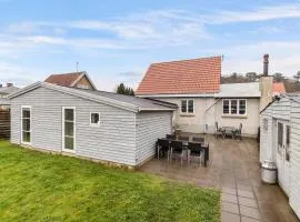 5 Bedroom Gorgeous Home In Ebeltoft