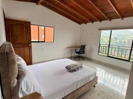 “Habitación Con Hermosa Vista Natural”, hotel en Sabaneta