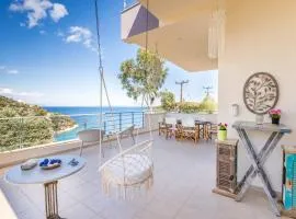 Spacious Villa by the sea