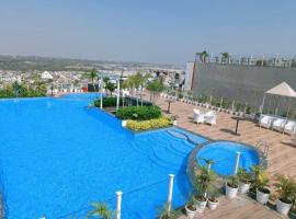 The Grand hotel and suites studio M Leo, hotel in Shyam Nagar, Jaipur