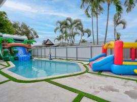3 bedroom 2 bath with pool, hotel din Fort Lauderdale