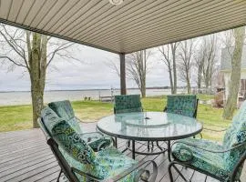 Family-Friendly Houghton Lake House Steps to Lake