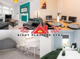 Charming 3-Bed Home with Garden, Parking - Central Location