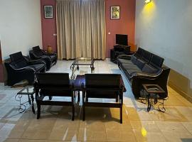 Oasis Urbaine 3 Chambres, Mixte, hôtel à Bujumbura