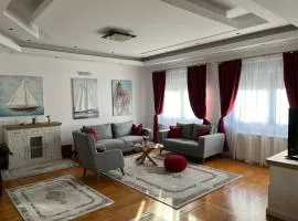 Airport SKY apartments LUX II