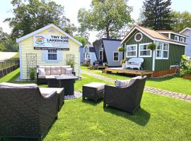 Tiny Digs Lakeshore - Tiny House Lodging, minicasa en Muskegon