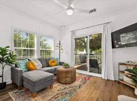 Treetop Cottage - 3 blocks from Historic District