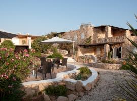 Calamadonna Club Hotel, hotel em Lampedusa