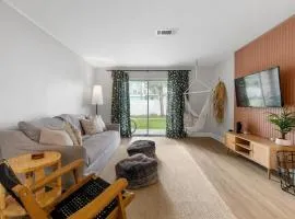 Island Suite - Walk to Downtown!