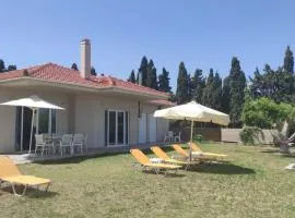 Ferienvilla Sea Breeze mit Kamin und Meerblick