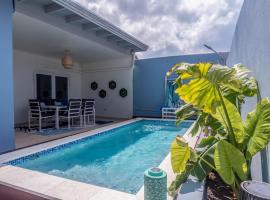 Villa Azul Tide - Oranjestad bohemian beach vibes, hotel in Oranjestad