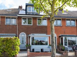 Beautiful house n.Amsterdam, suitable for families, hotel cerca de Estación Hilversum Sportpark, Hilversum