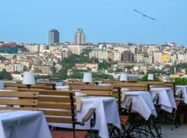 Istanbul Old City Colorful Houses Balat PETRION Hotel