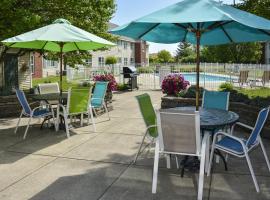 Cresthill Suites Syracuse, hotel in East Syracuse