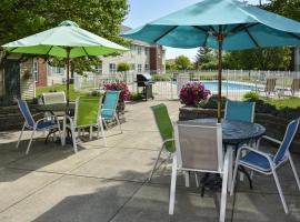 Cresthill Suites Syracuse, hotell i East Syracuse