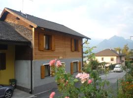 Agritur Affittacamere Capra Mauro, nakvynės su pusryčiais namai mieste Carzano