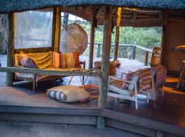 Hyenas Howl Cabins & Campground, chata v destinaci Chobe
