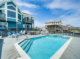Grand Seaside Escape w/ Direct Beach Access!, hotell sihtkohas Corolla
