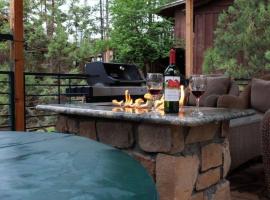 Redwood in the Historic Upper Canyon, Hotel in Ruidoso