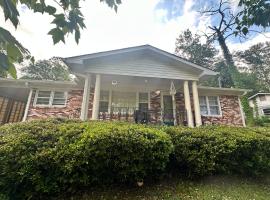 Duplex style home-quiet area, holiday home in Warner Robins