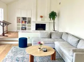 Rose Garden Home, Entire 4bdr 2bth House with Offices, Thousand Oaks