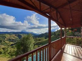Cabaña Cebra - THE Spot for GREAT Sunset views!, hotel v destinaci Jardín