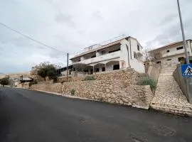 Apartments and rooms with parking space Zubovici, Pag - 16063