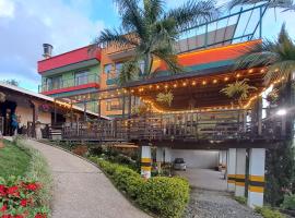 Guatapé Country House Hotel, hostel ở Guatapé