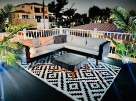 Oceanview Retreat/Perfect for Groups/Heated Pool, cabaña o casa de campo en Fort Myers Beach