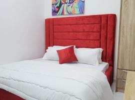 Red luxury, nhà khách ở Aja