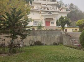 Home Stay Nunnery, hotel v destinaci Burhānilkantha