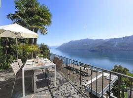 Peace Over The Lake Rooms - Happy Rentals, hotel in Brissago