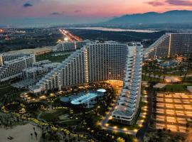 Seaview Apartment, family hotel in Cam Ranh