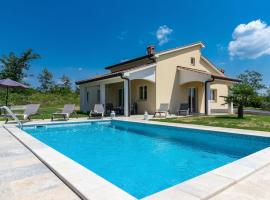 Villa Zorica Comfortable holiday residence, hotell i Stari Pazin