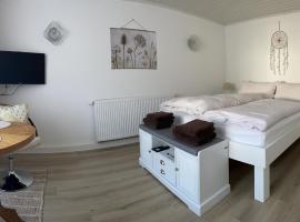 Ferienwohnung am Waldrand, хотел с паркинг в Tharandt