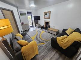 cosy cottage in snowdonia, holiday home sa Brynkir