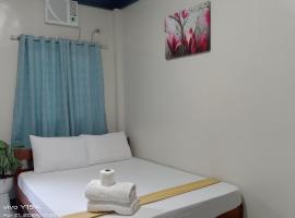 Vincent Lloyd's Guestroom-2, hotel càpsula a San Vicente