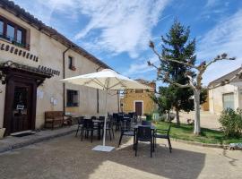 Albergue Laganares, hostel in San Nicolás del Real Camino