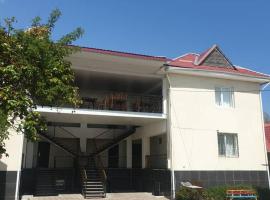 Айша, hotel in Cholpon-Ata