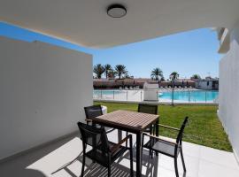 Pool Apartment Tamaran