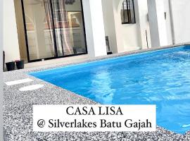 Casa Lisa private pool @ Silverlakes BG, отель с парковкой в городе Бату Гаджах