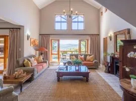 Pezula on the golf course Luxury Living - Villa 15