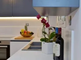 PLÙMA by Platinum River Apartments
