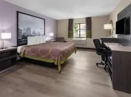 Super 8 by Wyndham Copley Akron