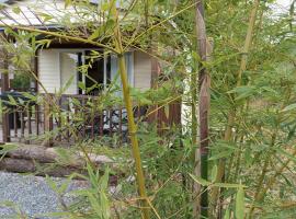 Le Cabanon de la grenouille, vacation rental in Saint-Martin-des-Lais