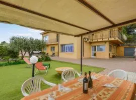 3 Bedroom Amazing Apartment In Imperia